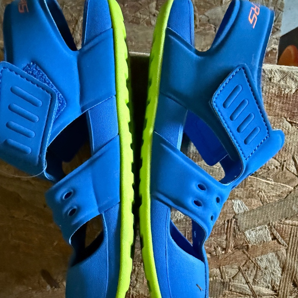 Skechers scandal size 13